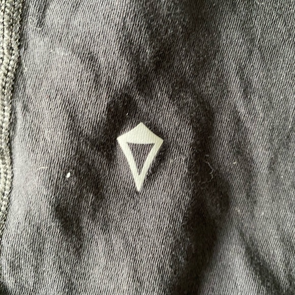 Iviva Lululemon tank top - Picture 4 of 4